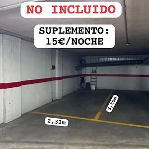 En Pleno Centro Con Aparcamiento Opcional Apartamento
